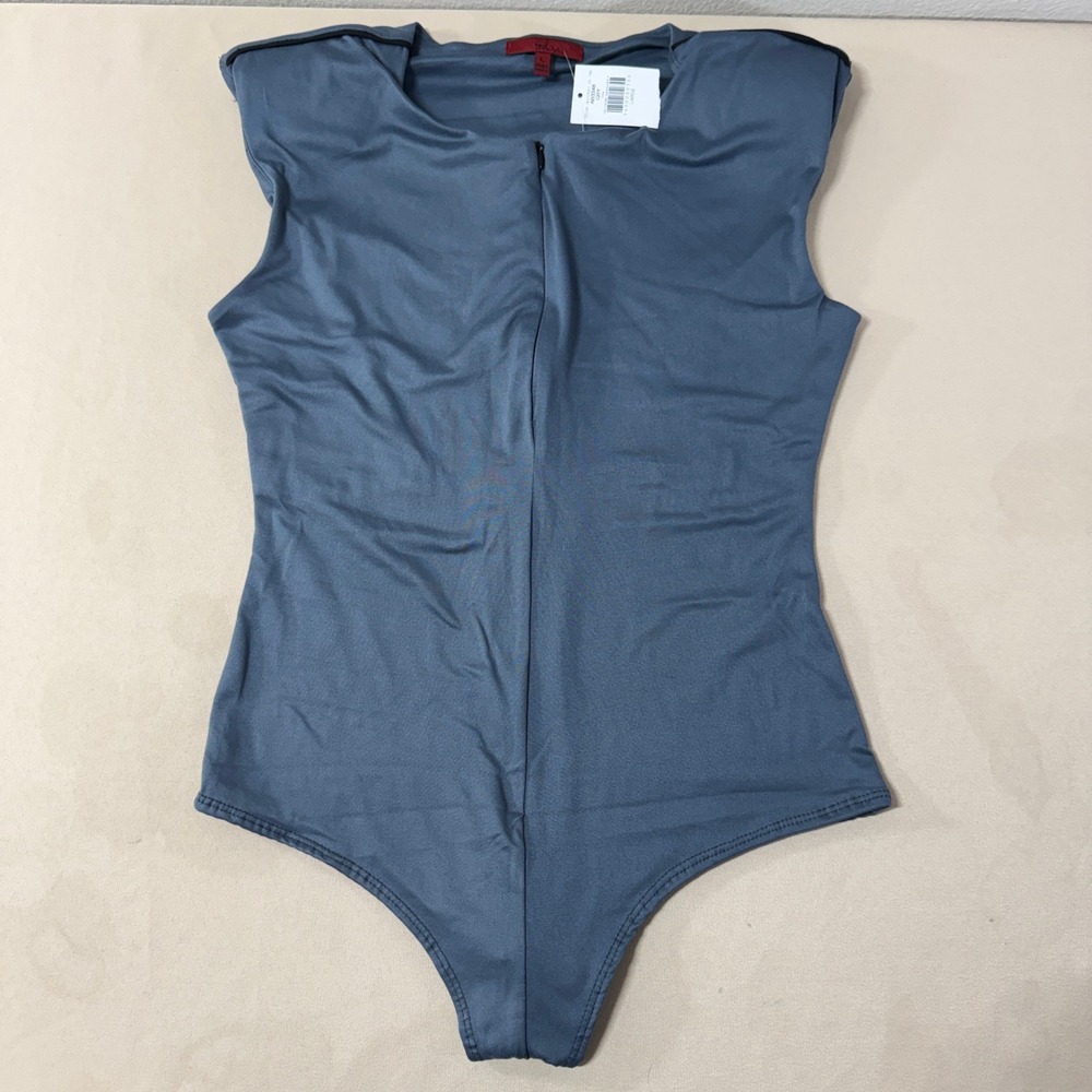 Red by Buckle Half Zip Padded Shoulder Bodysuit Grey Size Large Sleek Modern NWT